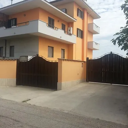 Fanciulla Di Anzio