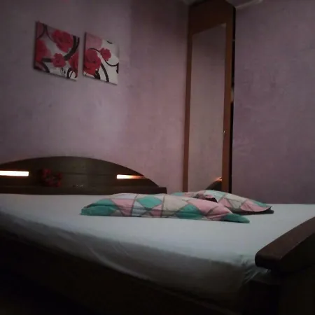 Fanciulla Di Apartment Anzio
