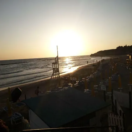 Fanciulla Di Anzio